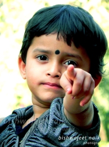 kid-pointing-towards-camera